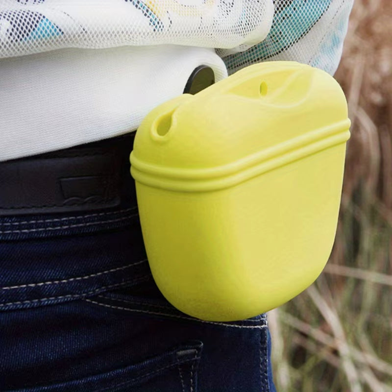 Silicone Dog Treat Bag Pet Portable Dog Training Waist Bag Waterproof Dog Snack Training Bag with Magnetic Clip Pet Outing